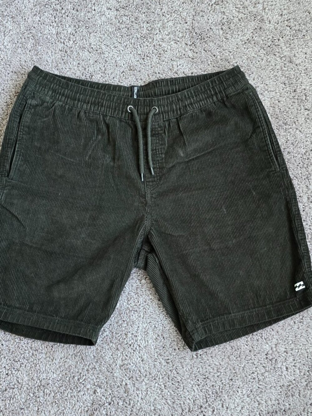 Billabong Mens Green Corduroy Drawstring Elastic Waist Shorts XL Grunge Skate